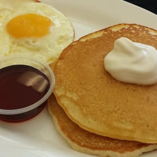 2 Eggs and 2 Pancakes