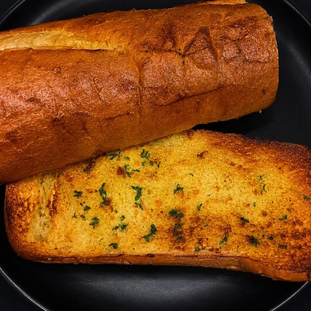 Side of Garlic Bread.